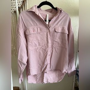 Aritzia Babaton Oversized Utility Button-Up Shirt in Mauve Mousse Pink